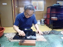dict_items([('image', '/static/image/4. 카테고리1_상패제작(KOR)/imageSlider/image14.jpg'), ('description', '14.사포치기\n(11~14번 4~5회 반복)')])